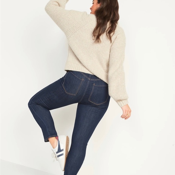 Old Navy Super-Skinny Denim Mid-Rise Jeggings - Picture 4 of 5
